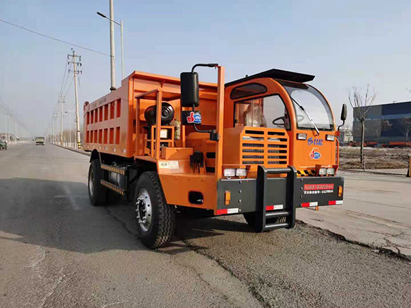 礦用運輸車廠家介紹礦用運輸車定期保養(yǎng)知識